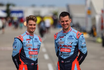 Adam Kout deklasoval konkurenci! Tým Janík Motorsport veze ze Slovakiaringu dvě vítězství