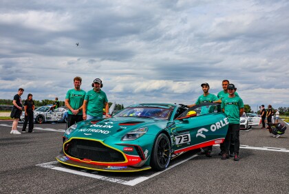 Aston Martin GT4 veze ze Slovakiaringu stříbrné úspěchy a další cenné zkušenosti