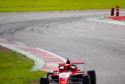Druhý závodní víkend Formule 4 přinesl týmu Janík motorsport vydařené závody i umístění v Top 10