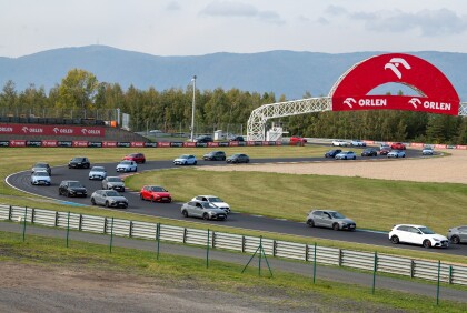Hyundai akce na mosteckém okruhu za účasti týmu Janík Motorsport