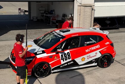 Janík Motorsport na Carbonia Cupu: Závod na maďarském Pannonia-Ringu