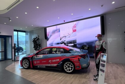 Janík Motorsport navštívil výrobní závod Hyundai Motor Manufacturing Czech v Nošovicích