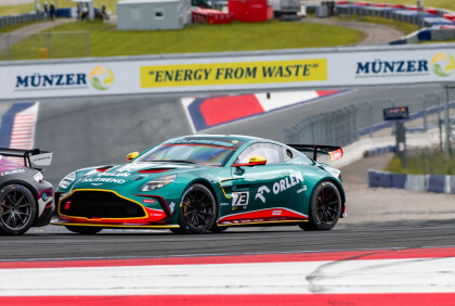 Ostrá premiéra Aston Martinu přinesla stupně vítězů ve vytrvalostním závodě i sprintu