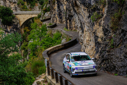 Posádka týmu Janík Motorsport Žďárský – Nábělek vybojovala v Dolomitech titul vicemistrů ve světovém poháru Bridgestone FIA ecoRally Cup 2025