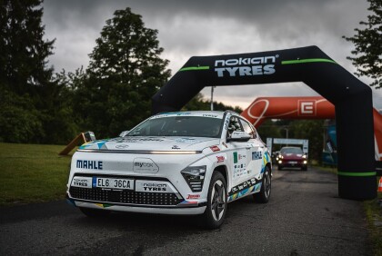 Posádka týmu Janík Motorsport Žďárský – Nábělek vyhrává třetí letošní soutěž ČEZ Mistrovství ČR v ecoRally a na domácí půdě zůstává neporažena