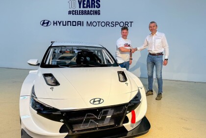 Tým Hyundai Janík Motorsport převzal nový okruhový speciál