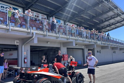 Tým Janík Motorsport zahájil vytrvalostní sezónu 7. místem na 8h Slovakiaringu