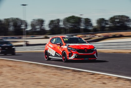 Úspěšný víkend na Slovakiaringu v rámci Clio Cupu: Václav Janík Jr. poprvé v TOP 10