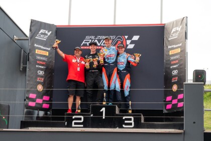 Úspěšný víkend v TCR: Adam Kout dvakrát zvítězil a Jiří Zbožínek bral dvě třetí místa
